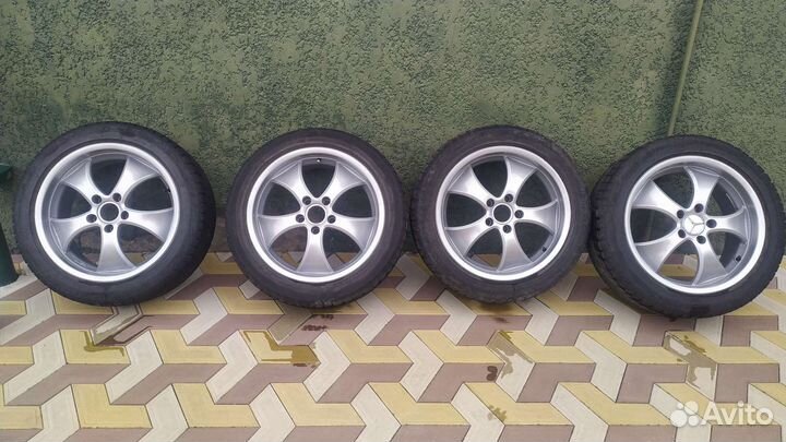 Bridgestone Blizzak Spike-01 225/50 R17 98T