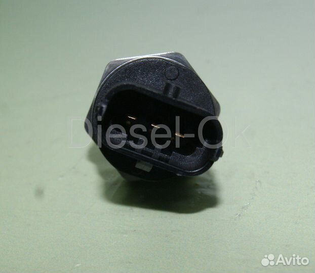 Датчик давления топлива 0281002937 cummins 2,8 iSF