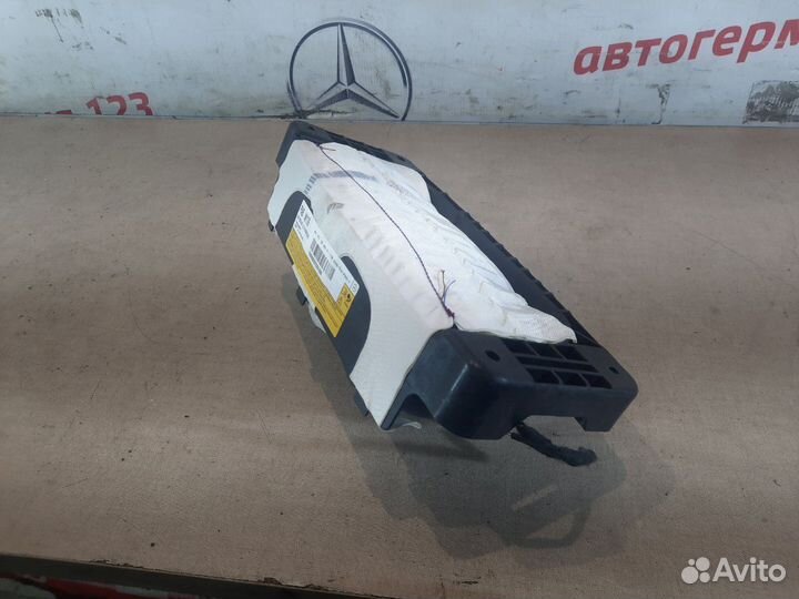 Подушка безопасности пассажира Mercedes A180 W176