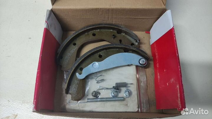 Тормозные колодки задние opel