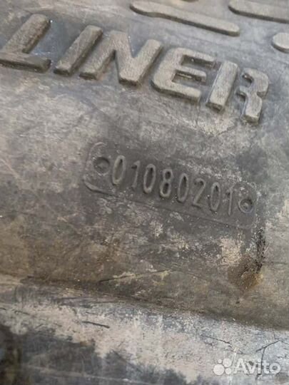 Коврик багажника задний Mitsubishi Lancer 10 1.8