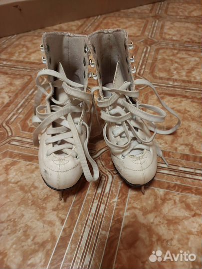 Коньки фигурные