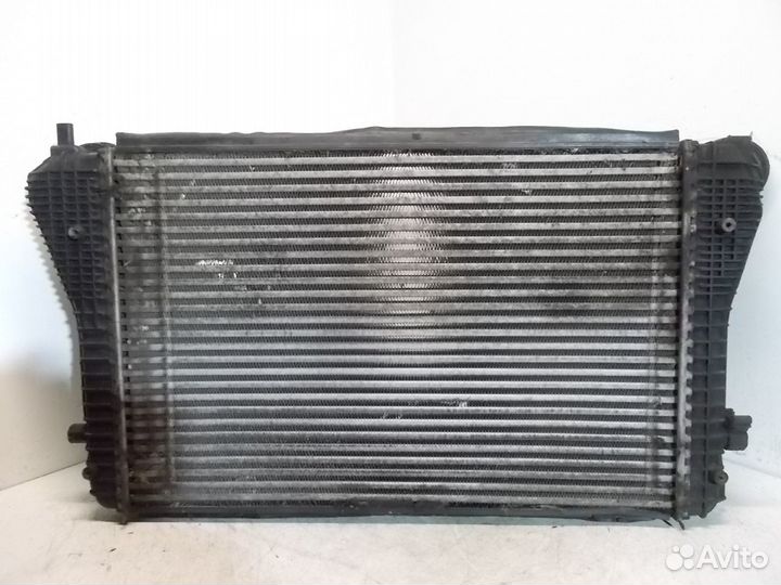 Радиатор интеркулера VW golf V 2005 1,9D