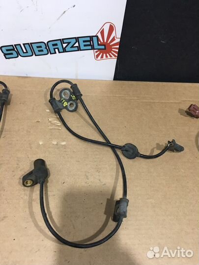 Передние датчики абс Subaru Legacy Be BH
