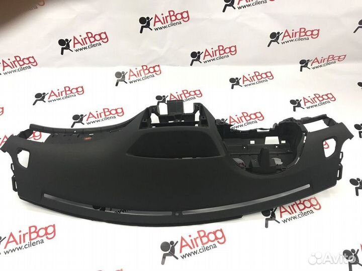 Торпедо панель приборов Subaru Impreza