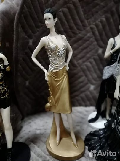 Статуэтка балерина и модель на подиуме