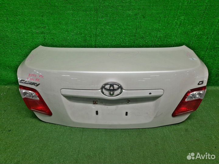 Крышка багажника Toyota Camry 40