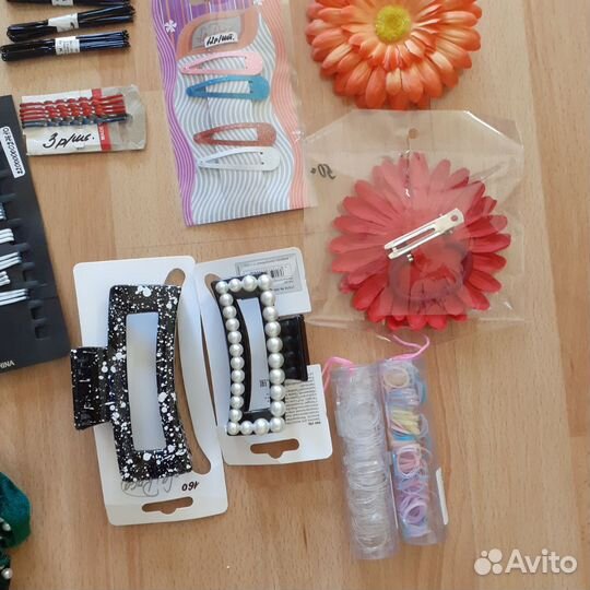 Набор для волос: невидимки, резинки, заколки