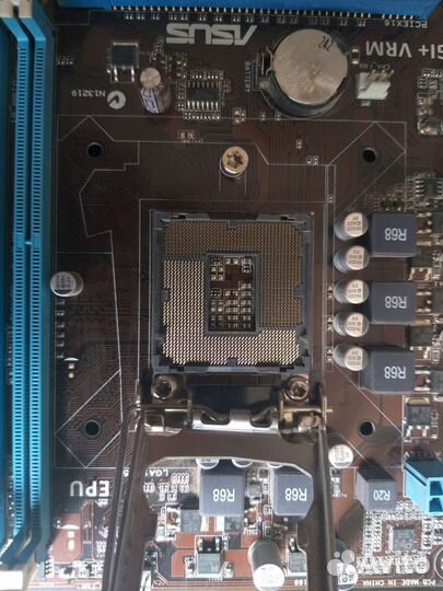 Материнская плата asus