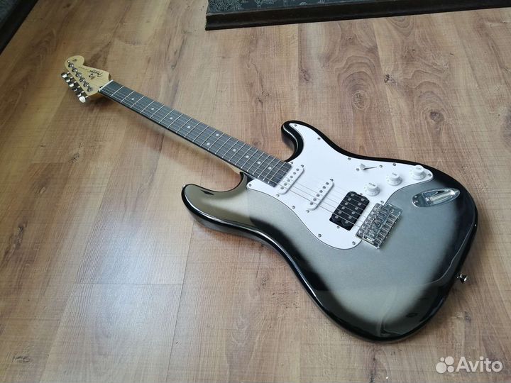 Fender Stratocaster HSS Custom Silver Burst FSR