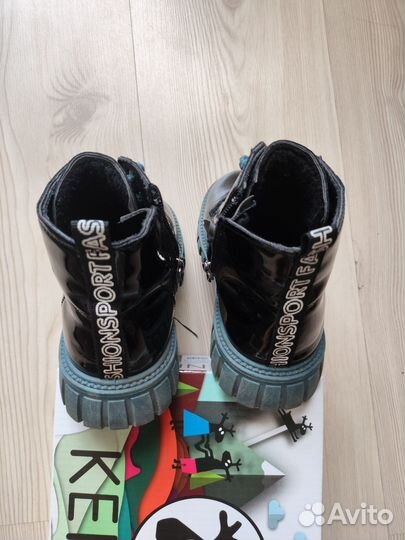 Демисезонные ботинки для девочки, размер 32