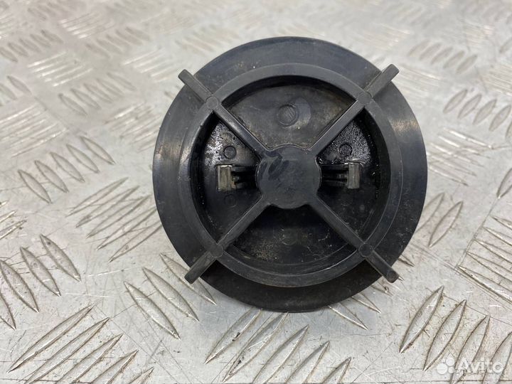 Б/У болт крепления запосного колеса Hyundai