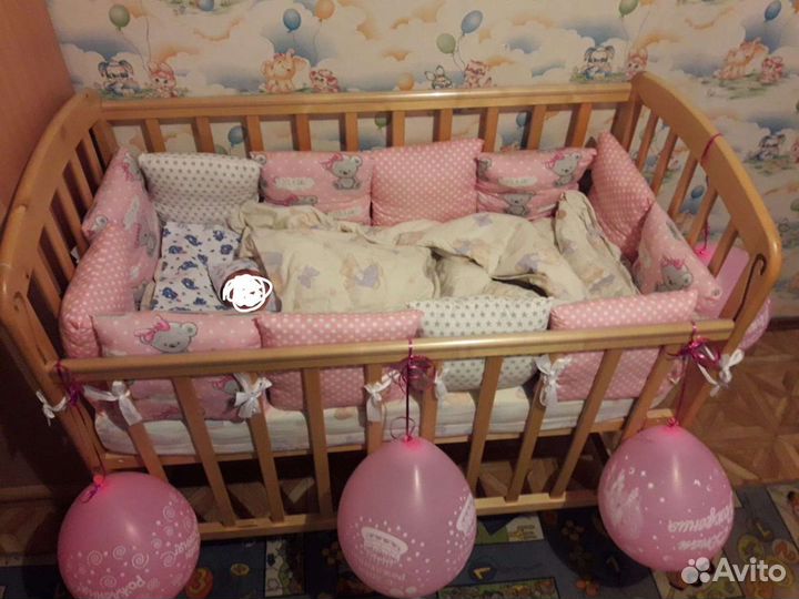 Набор бортиков в кроватку