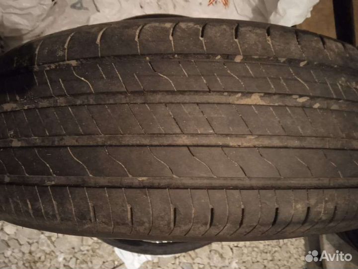 Goodyear EfficientGrip 2 SUV 215/65 R16