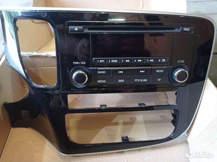 Авто магнитола Outlender 3