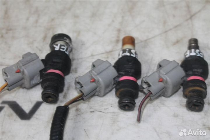 Форсунка топливная Субару Форестер S12