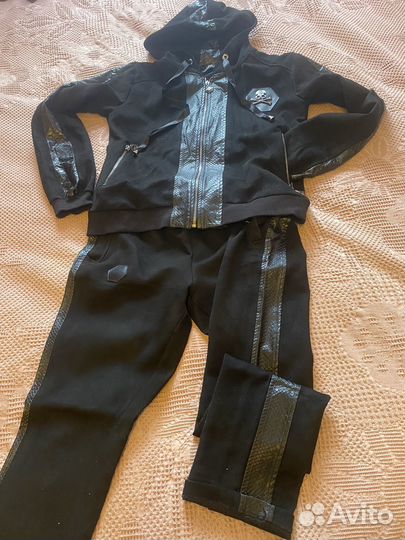 Спортивный костюм женский