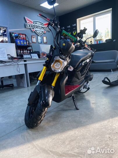 Скутер Vento Naked