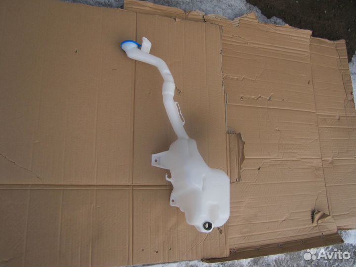 Бачок омывателя лоб стекла Honda Civic 8 4D 06-12