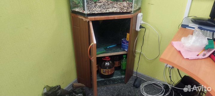 Аквариум с тумбой бу