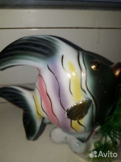 Фарфоровая статуэтка рыбки