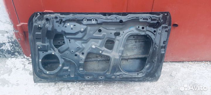 Продам дверь на Hyundai Tiburon (Хендай Тибурон)