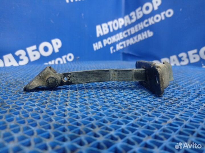 Ограничитель двери Hyundai Solaris 1 хэтчбек G4FA