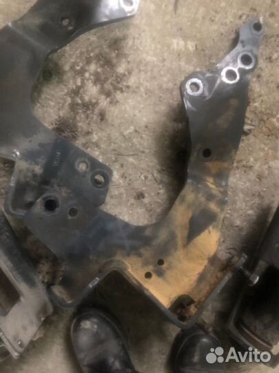 Кронштейн усилителя бампера Scania