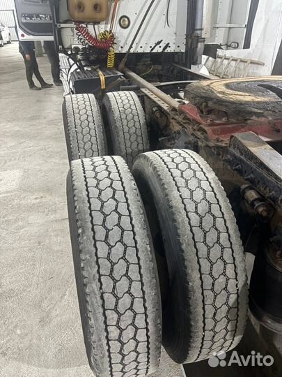 Freightliner Columbia, 2004