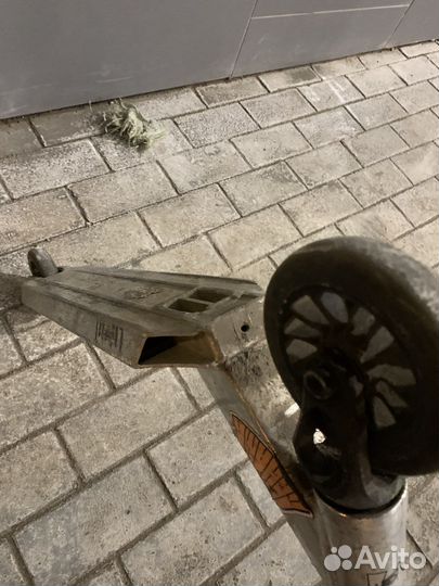 Трюковой самокат Limit