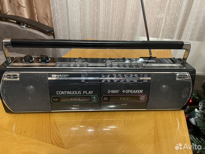 Кассетный магнитофон Sharp