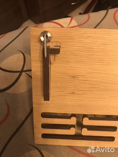 Медальница с полкой