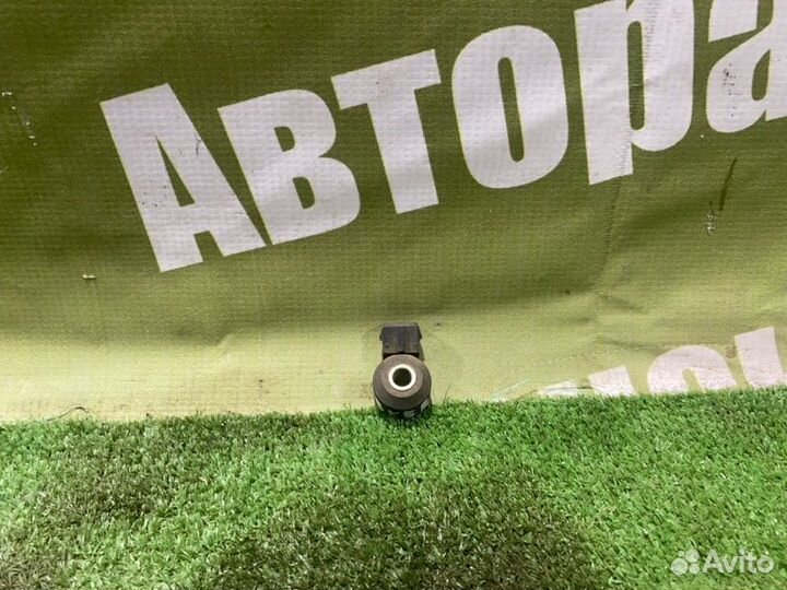 Датчик детонации Opel Astra H Z18XER 2008