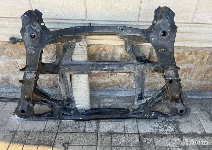 Подрамник Honda Accord 2002-2007