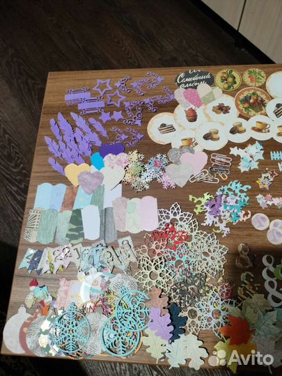 Набор вырубки из бумаги в тубусе