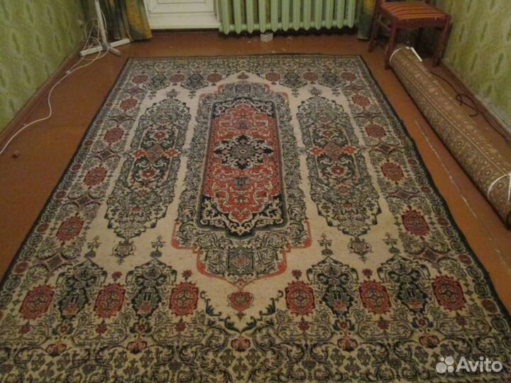 Ковер шерстяной