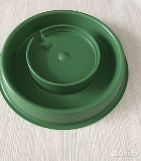 Поилка для домашней птицы