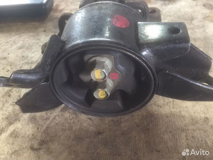 Опора двс solaris rio 10-17