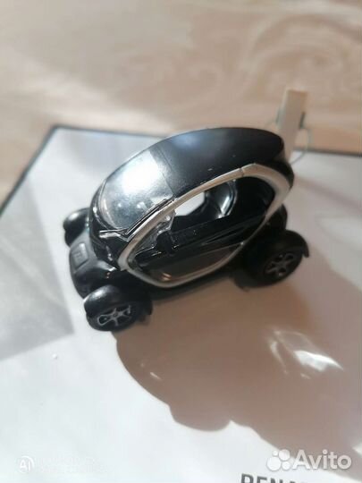 Коллекцыонная модель машины Renault