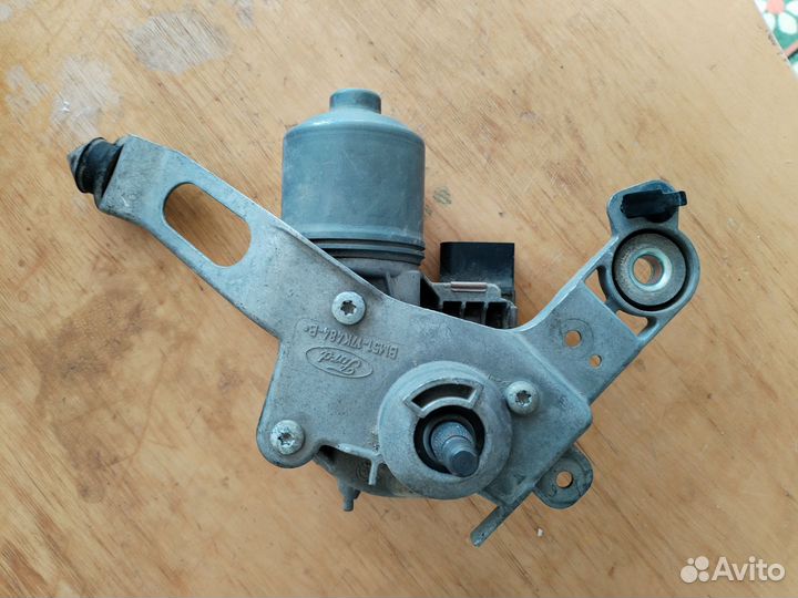 Моторчик стеклоочистителя Ford focus 3