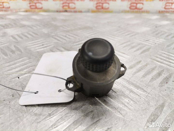 Кнопка (выключатель) Renault Laguna рест. 2000