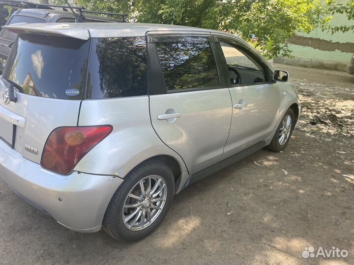 Toyota Ist 1.5 AT, 2003, битый, 300 000 км