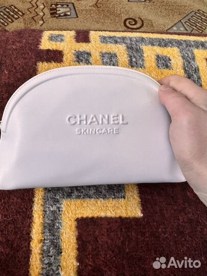 Косметички Givenchy, Clarins