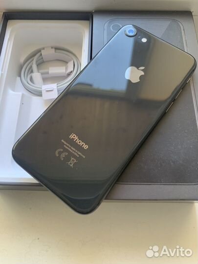 iPhone 8, 64 ГБ
