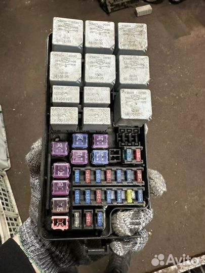 Блок предохранителей Chevrolet Lacetti