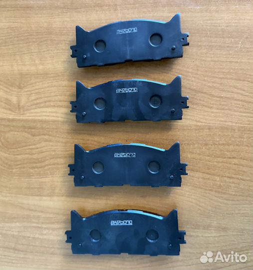 Колодки тормозные на Toyota Camry