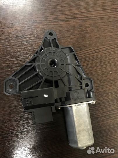 Мотор стеклоподъемника задний правый Mercedes Glc