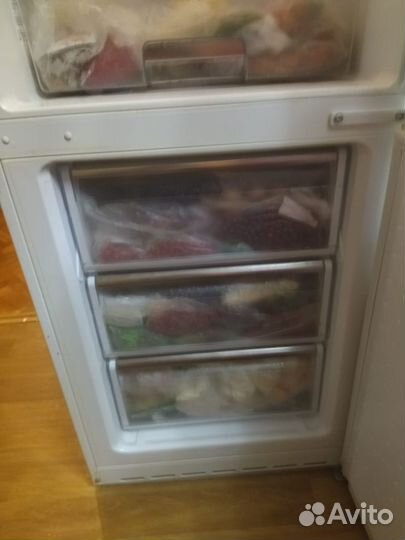 Продам холодильник рабочий б/у