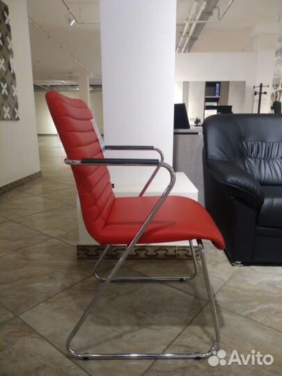 Стул офисный