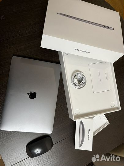 Apple MacBook Air 13 M1 2020